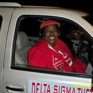 Meet your Posher, Clarissa